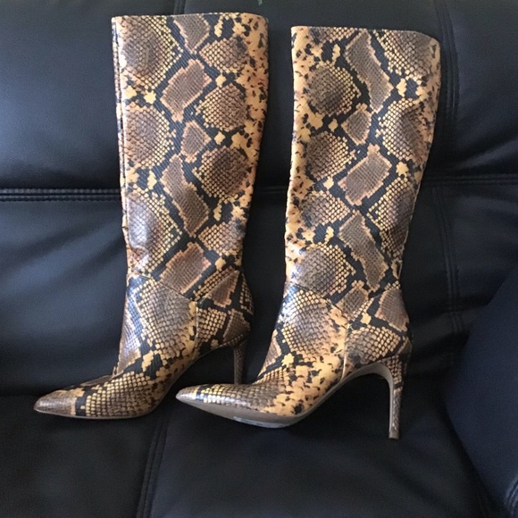 1 DAY OFR 🆕STEVE MADDEN KIGO EMBOSSED 6,6.5,7.5 - Picture 7 of 15